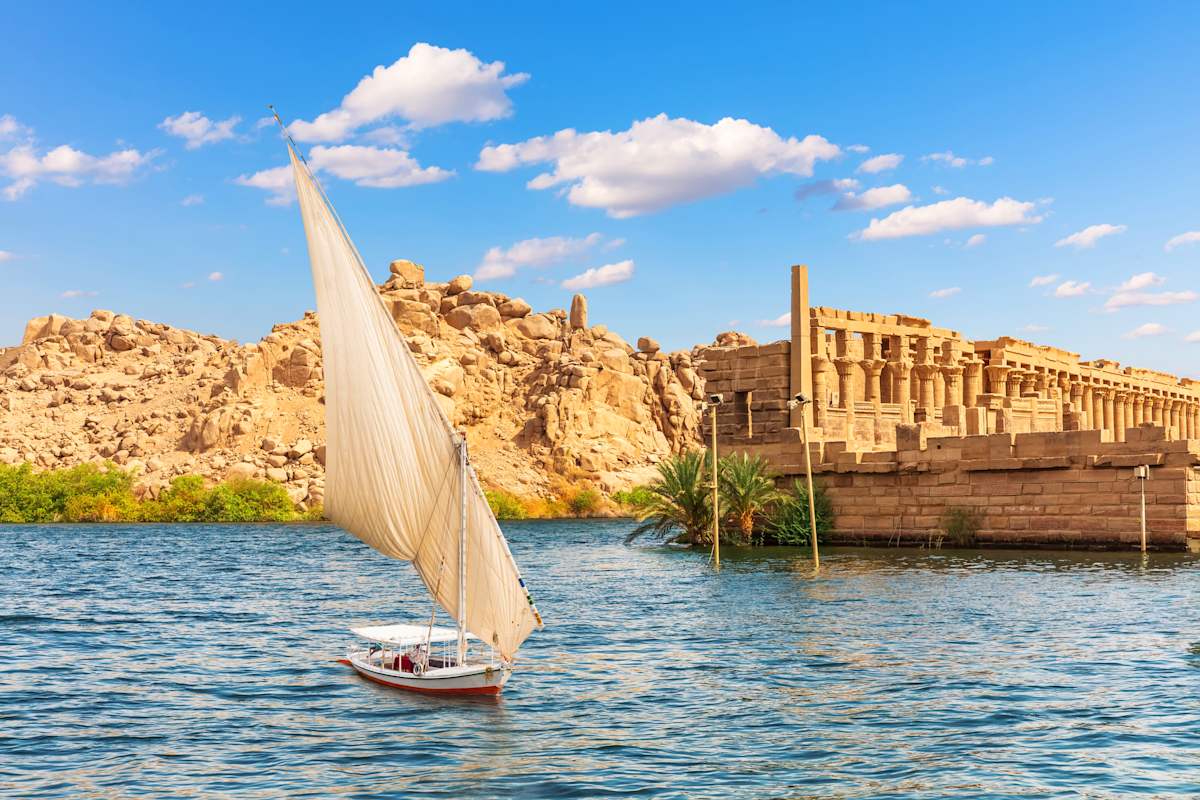 Arabian Wonders: Dubai & Egypt Highlights photo 1