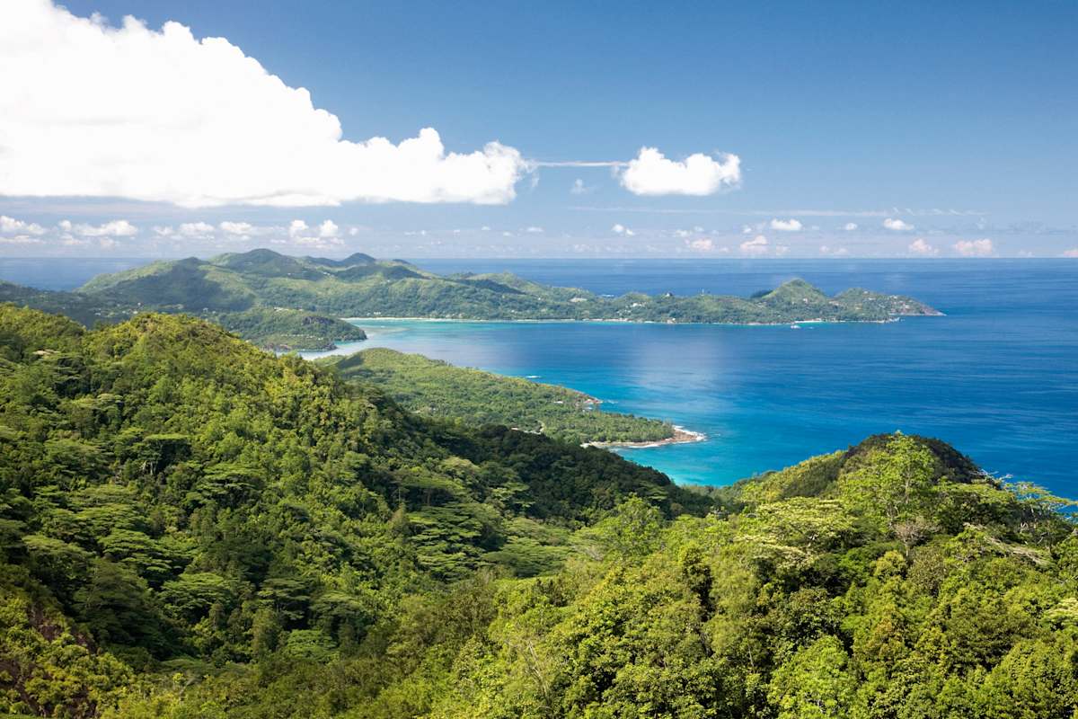 Dubai to Seychelles: Modern Skylines & Secluded Shores photo 1
