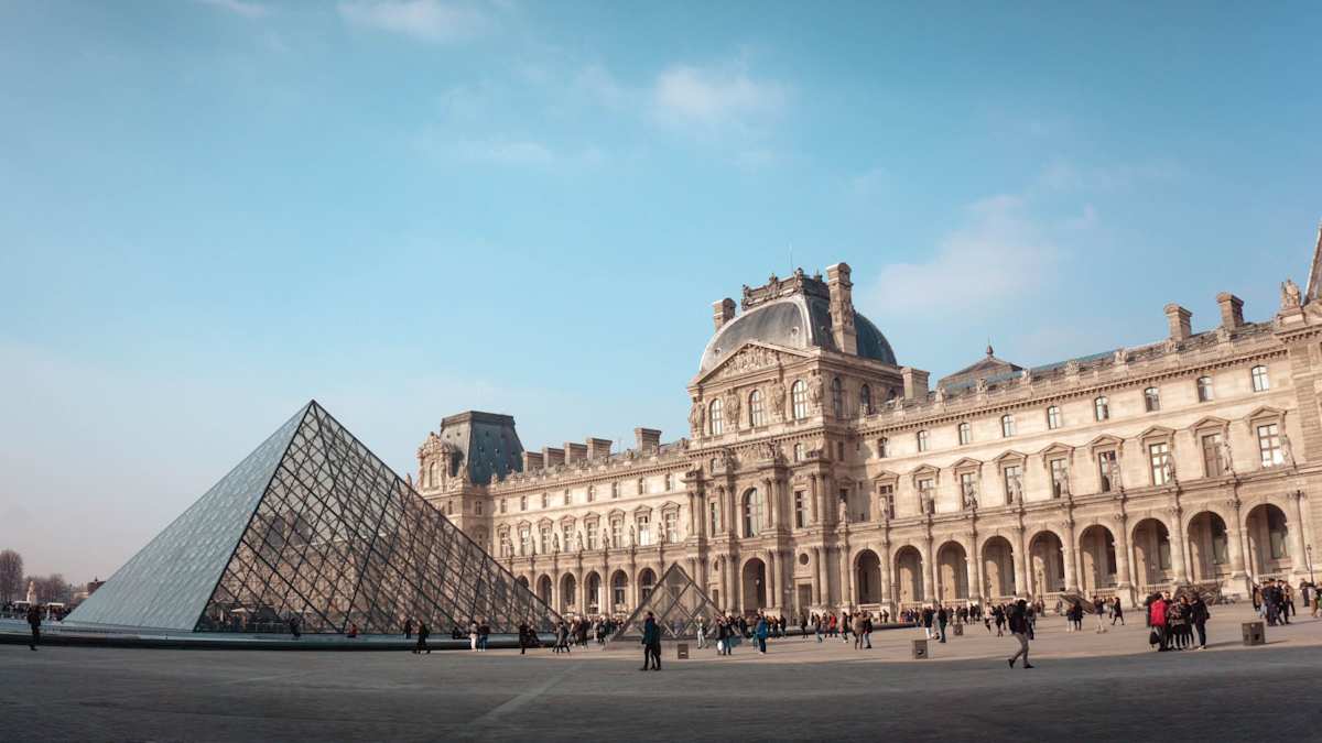 Eiffel Tower to Estate Wines: Burgundy & Bordeaux photo 7