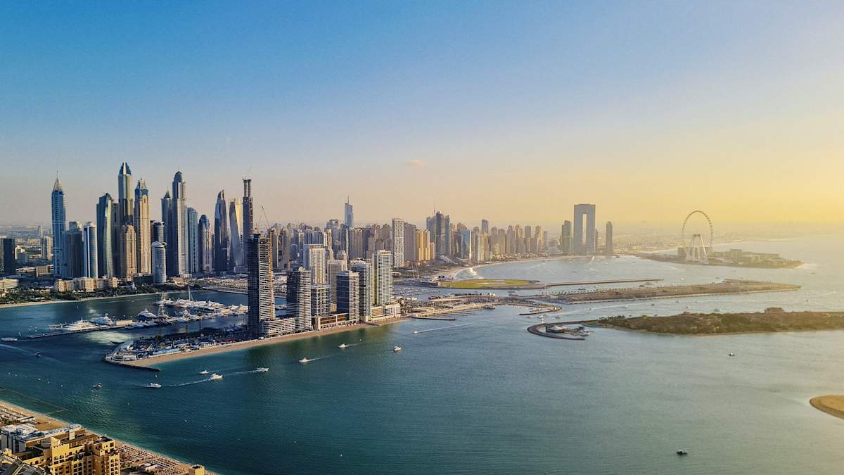 Dubai Stopover Essentials photo 1