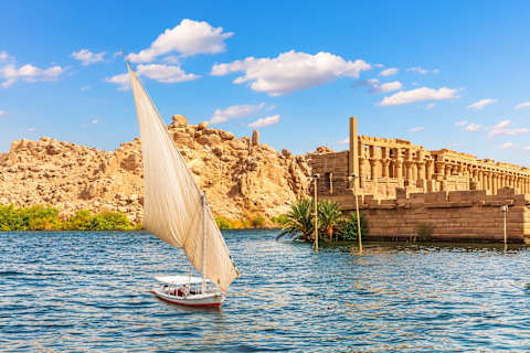 Arabian Wonders: Dubai & Egypt Highlights photo 1