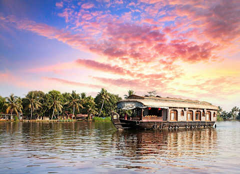 India's North & South: Taj Mahal to Kerala Backwaters photo 1