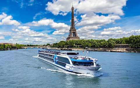 Parisian Delights & Cruising the Romantic Seine River photo 1
