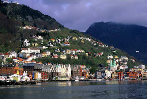 Norway In-Depth: Cities, Fjords & Arctic Circle photo 3