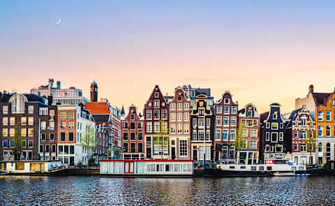 Amsterdam, Paris & London Signature photo 1