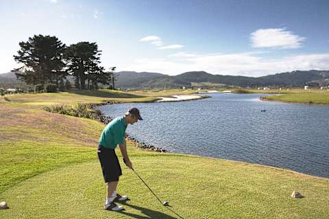 New Zealand: A Golfer's Paradise photo 1