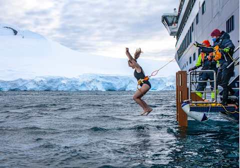 Discover Antarctica photo 2