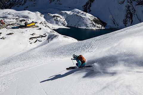 Ski Portillo & Discover Atacama: Peaks to Desert photo 3