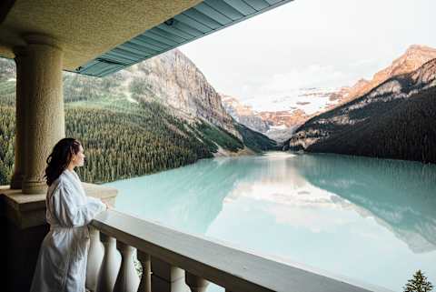 Canadian Rockies Signature & Lakeside Luxury photo 1