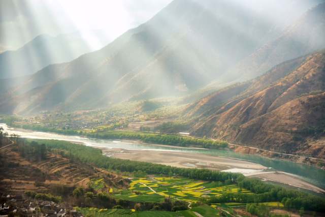 China & the Yangtze River in Style photo 3