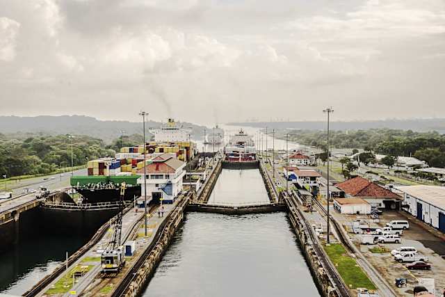 Discover Panama City photo 2