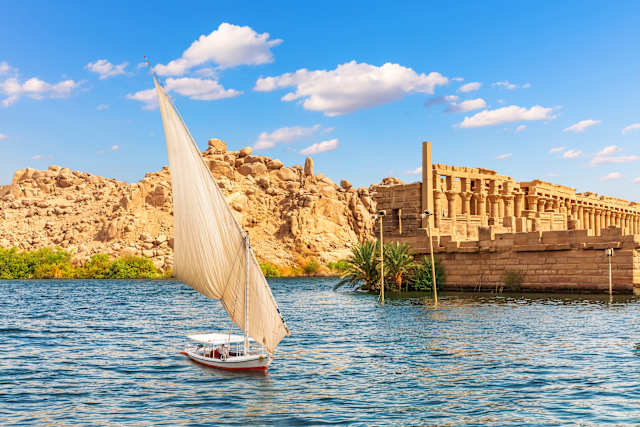 Arabian Wonders: Dubai & Egypt Highlights photo 1