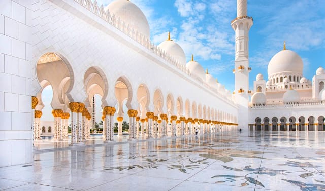 Dubai Stopover Essentials photo 4