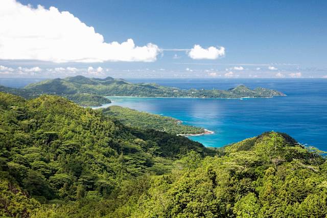 Dubai to Seychelles: Modern Skylines & Secluded Shores photo 1
