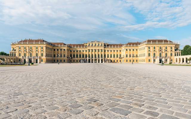 Austria Exclusive photo 3