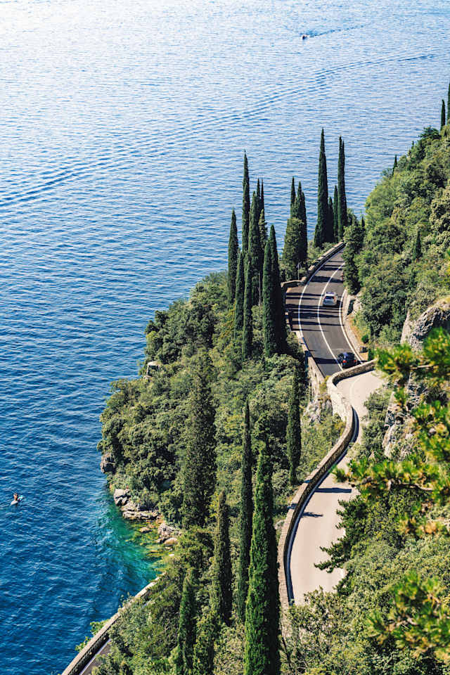 The Italian Lakes by Car: Milan, Como and Maggiore photo 2