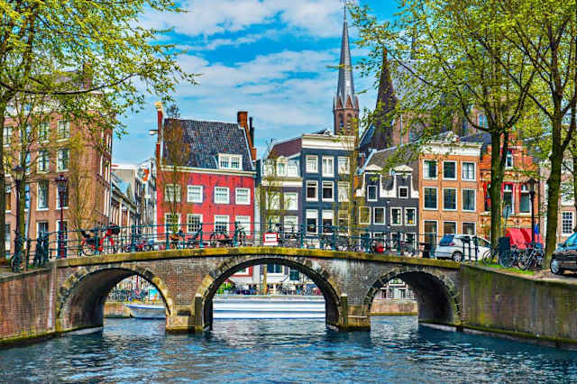 Belgium and Swiss Highlights, Tulips & Rhine Splendor photo 2