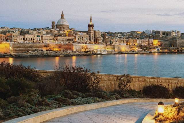 Rome to Malta Luxury Escape photo 1
