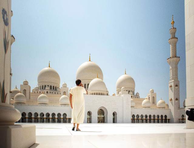 Pearls of Arabia: Abu Dhabi, Dubai, and Muscat  photo 4