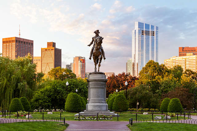 Boston Round-Trip Cruise: Canada to New England in Autumn photo 3