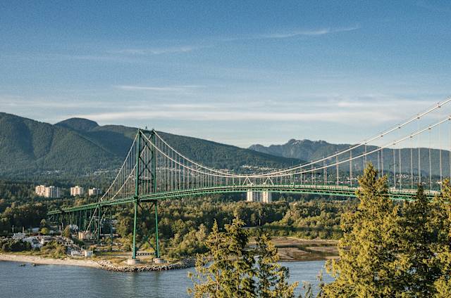 Scenic Train Journey Across Canada photo 4