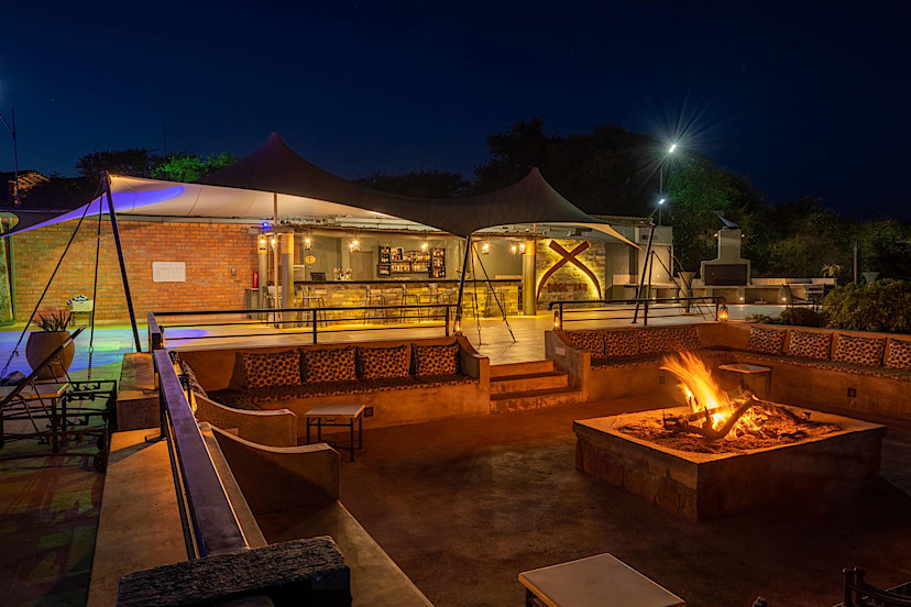 Courtyard Terrace with Firepit