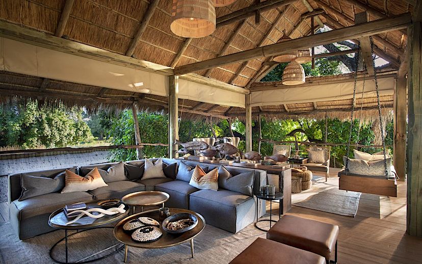 Camp Lounge