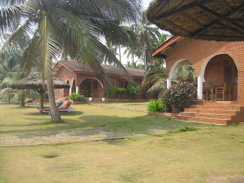 Coconut Grove Beach Resort