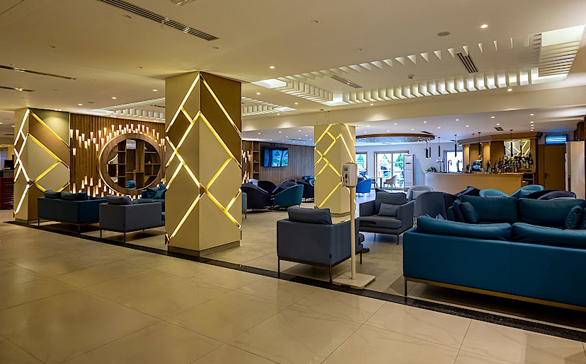 Lounge Bar