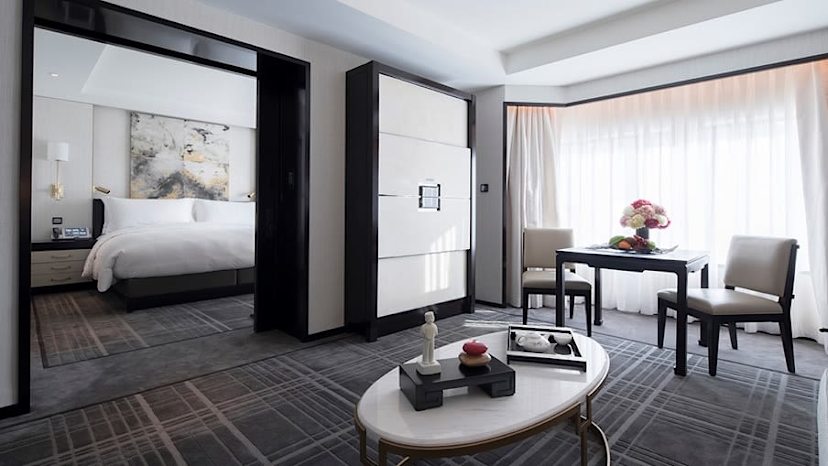 deluxe suite