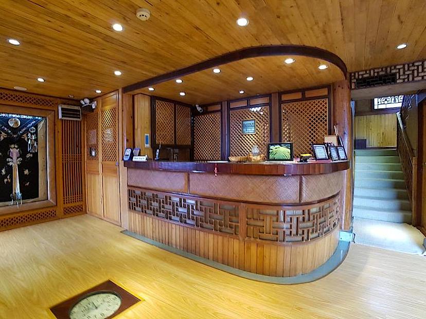 lobby