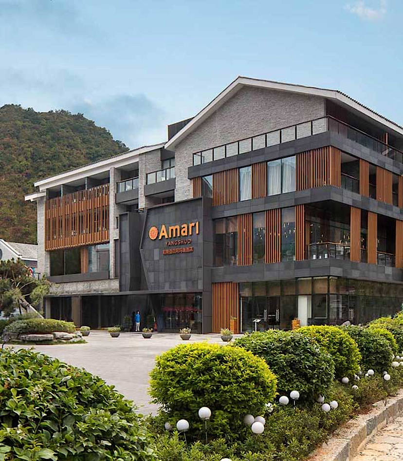 Yitian West Street Hotel
