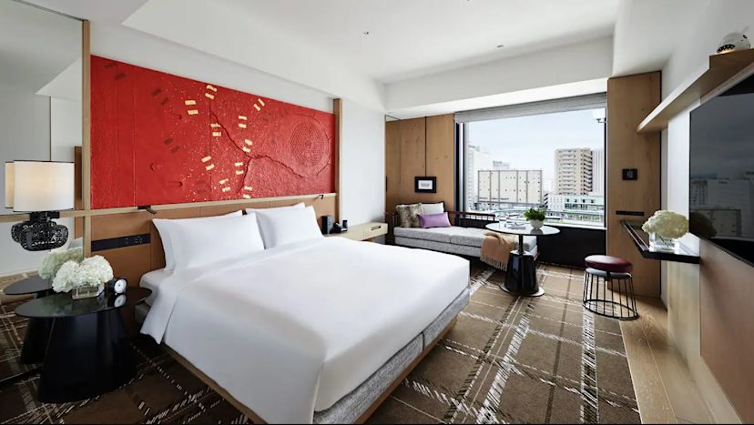 1 King Bed City View Room