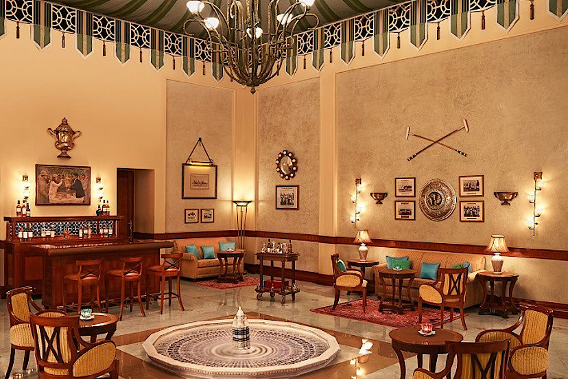 Lounge Bar