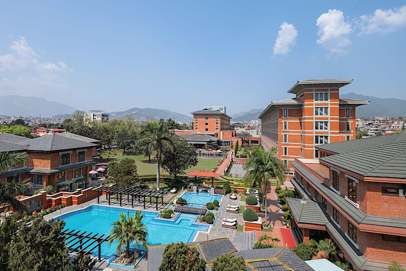 Swimming Pool, Sundeck & Gardens