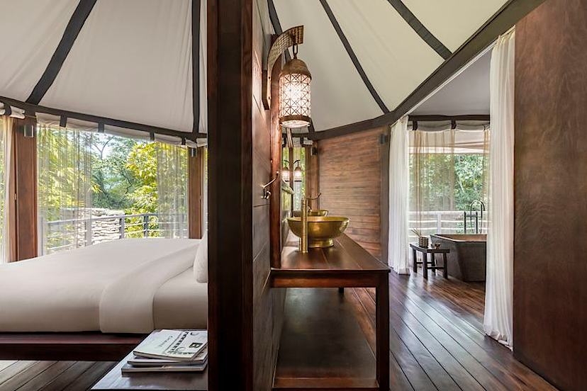 Royal Lake View Tented Villa