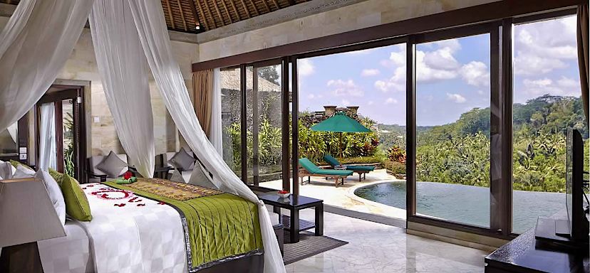 royal pool villa