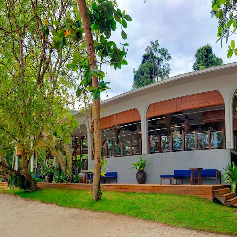 bungaraya island resort pantai restaurant