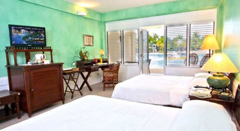 Lagoon Side Room