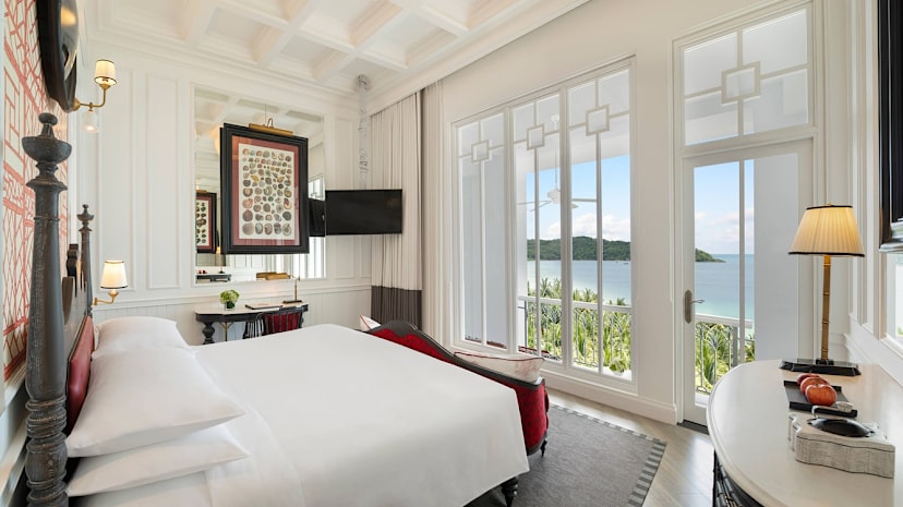 Emerald Bay, Bay View Room