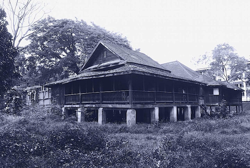 Historic Pillars House