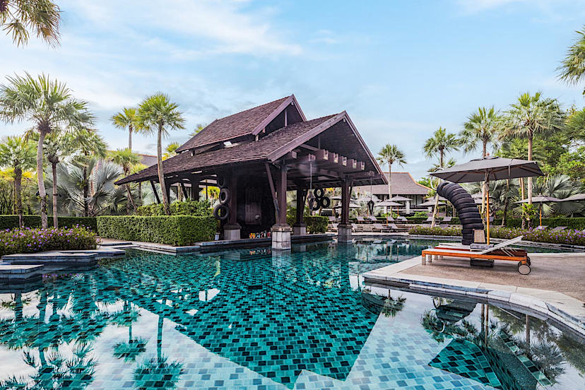 Pool Bar