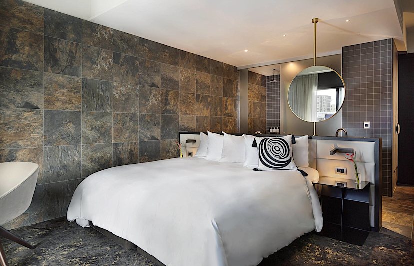 So Comfy King Room