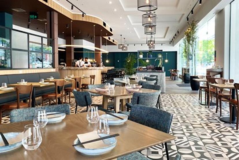 Sunlit Dining at Sudima Auckland City