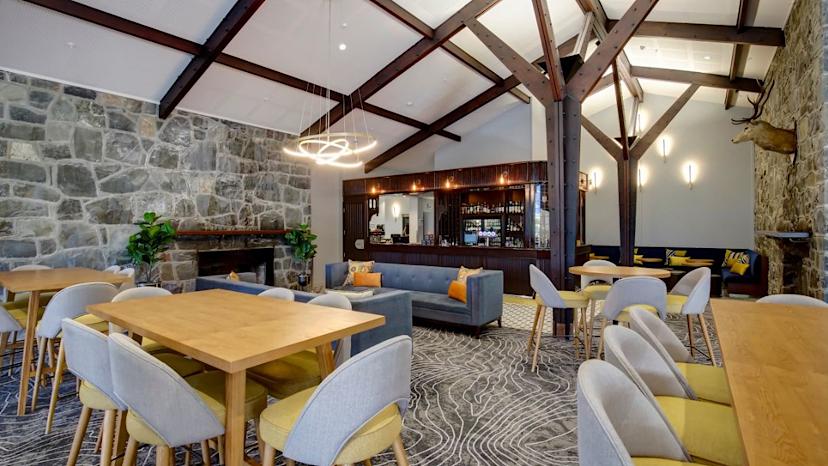 Lounge Bar