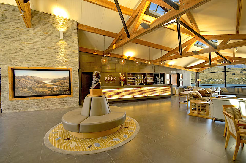 Lobby & Reception