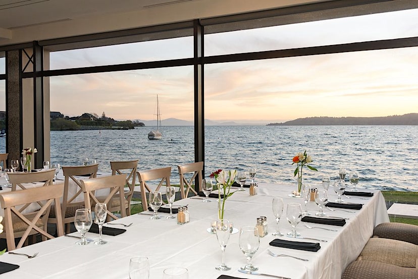 beach front dining
