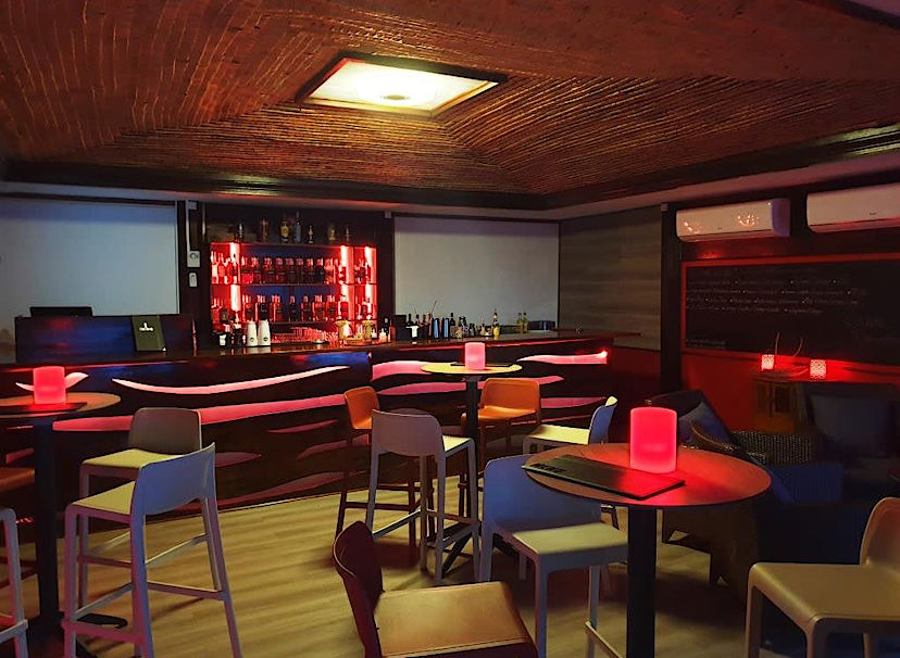 Bar