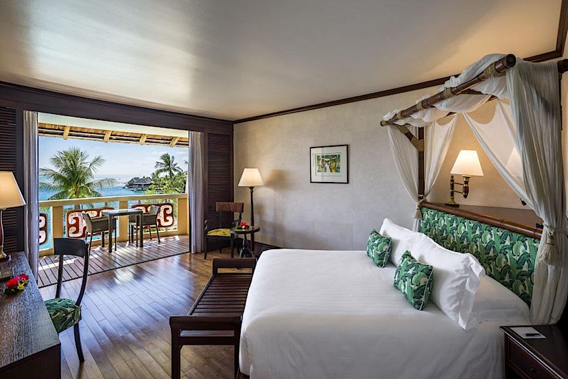Premium Ocean & Morea View Room