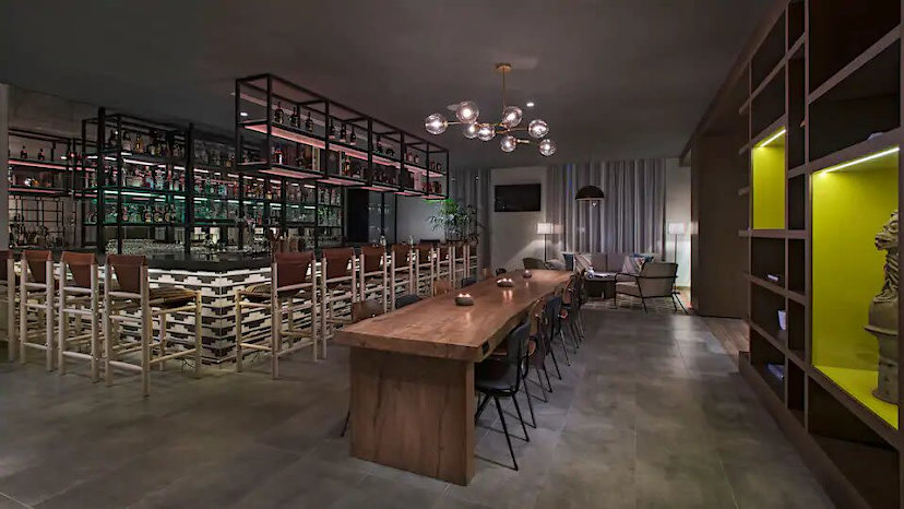 Bar